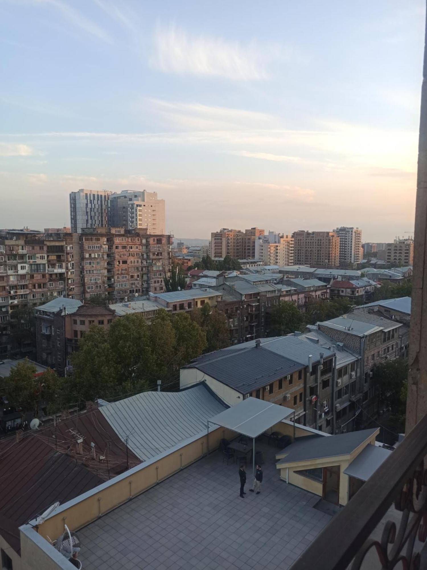 Красивая, Просторная Квартира В Самом Центре Еревана, Рядом С Оперным Театром. Γιερεβάν Εξωτερικό φωτογραφία